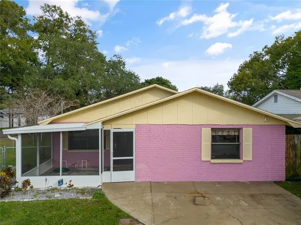 8423 N Greenwood Ave, Tampa, FL 33617