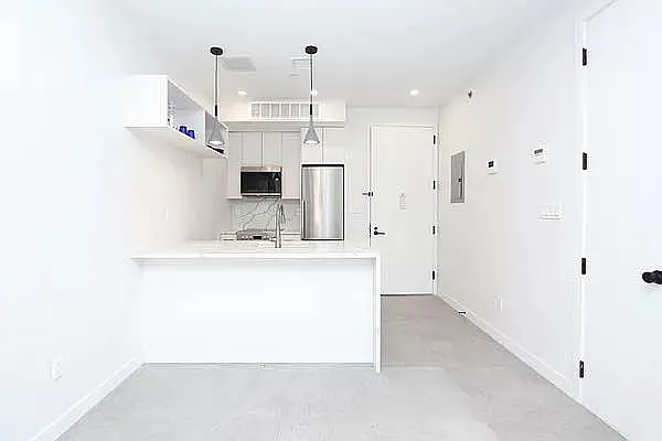 Rented by GROOME REALTY LLC | media 4