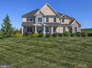 123 Buttercup Ln, Wellsville, PA 17365