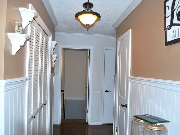 2nd image of 15183 Orchard Lake Dr