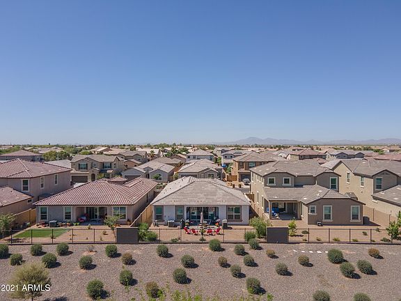 3rd image of 42172 W Lucera Ln