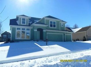 2305 W Forest Dr, Olathe, KS 66061