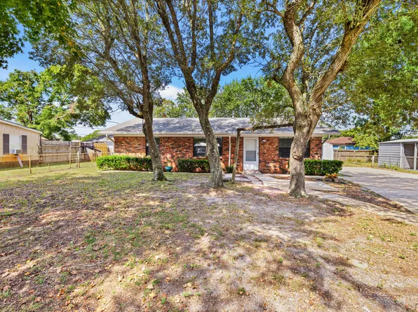 205 Squirrel Haven Rd, Mary Esther, FL 32569