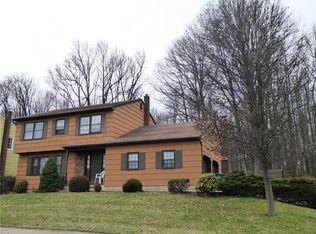 33 Stratford Cir, Edison, NJ