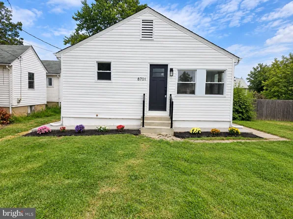 8701 Emge Rd, Parkville, MD 21234