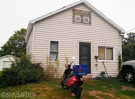 1st image of 2432 E Michigan St