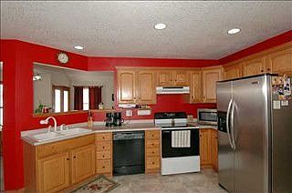 3rd image of 12450 NE 64th St
