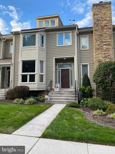 14 Houndswood Ct, Baltimore, MD, 21209
