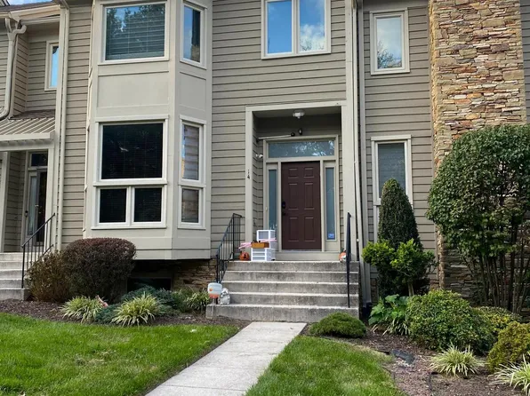 14 Houndswood Ct, Baltimore, MD 21209