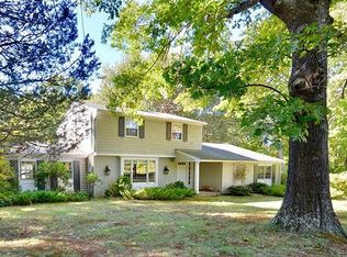 70 Kearney Rd, Pomfret Center, CT 06259