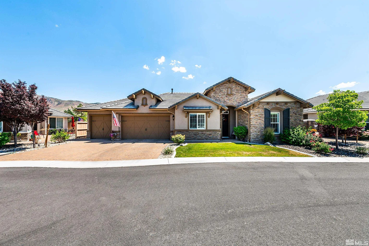 2320 Trakehner Ln photo 1