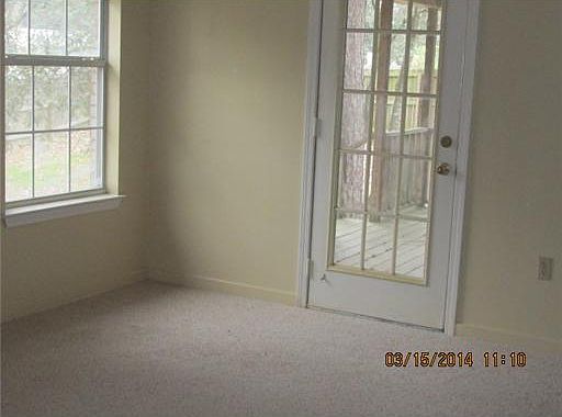 2nd image of 900 Bluff Rdg