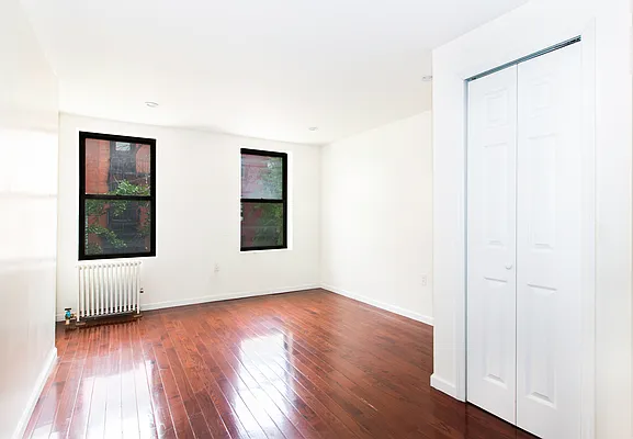 Rented by Compass | media 9