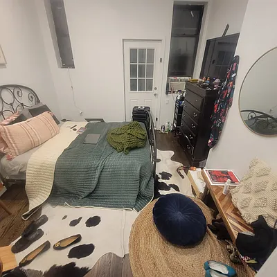 Rented by Yup Realty LLC | media 9