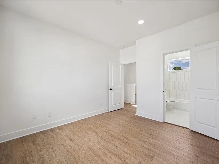 835 Rachel St #B — Photo 22