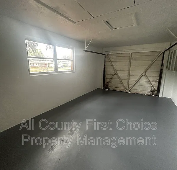 556 Patricia Ave — Photo 10