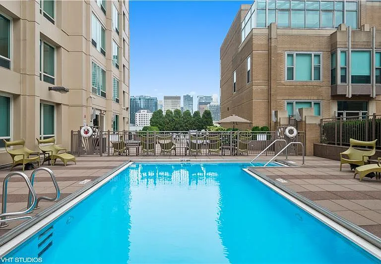 33 W Ontario St #37C — Photo 23