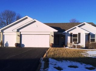 13225 Foxglove Ln, Winnebago, IL 61088
