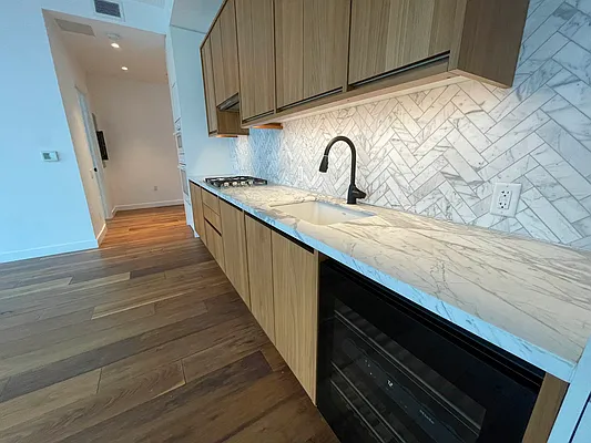 Rented by Ulas Real Estates Inc | media 40