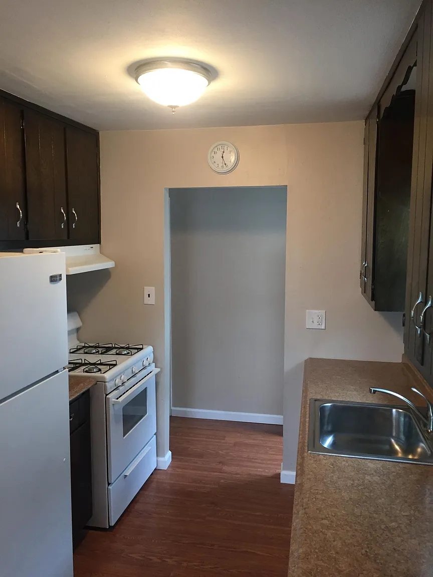 54 Demopolis Ave photo 1