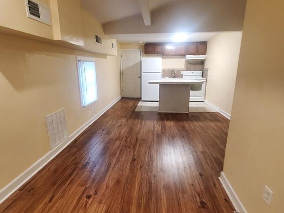 2nd image of 3-313 S Main St #3