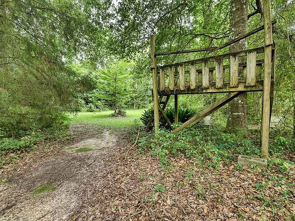 4th image of Polders Ln