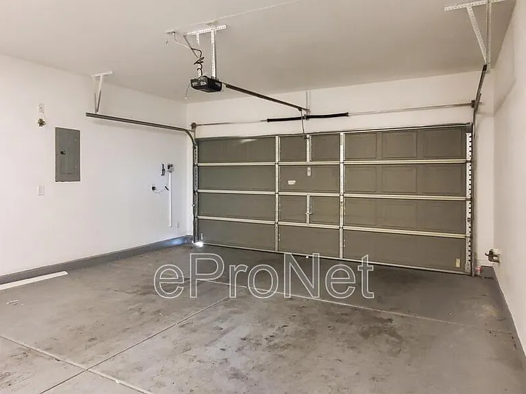 3314 Cave Primrose St — Photo 17