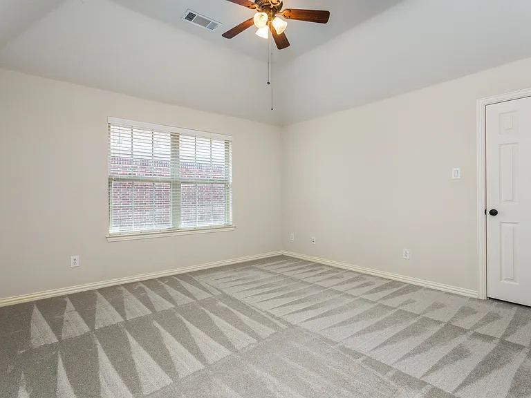 13336 Thornton Dr — Photo 14