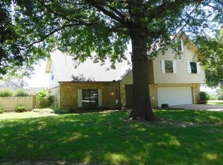 101 Hanna Dr, Ponca City, OK 74604