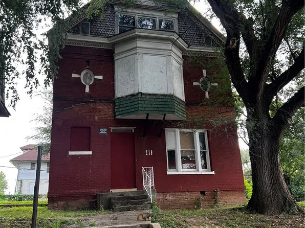 203 S 15th St, Saint Joseph, MO 64501