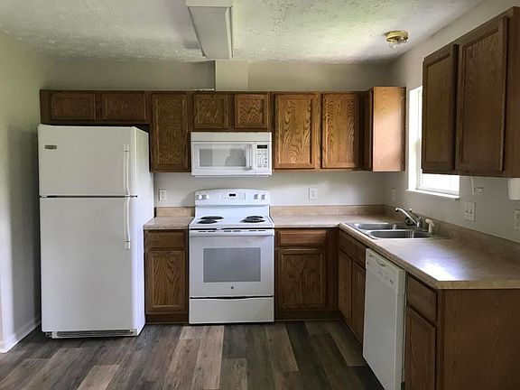 4th image of 8119 Cold Stream Ln