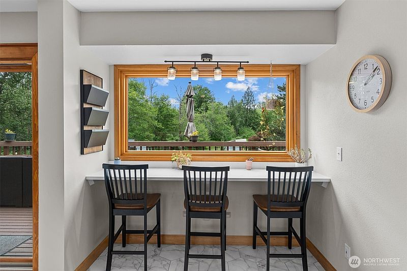 5th image of 21416 161st Avenue SE