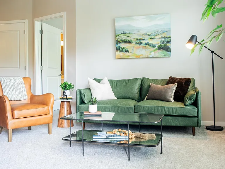 Elegant Living Area| Apartments for rent in Cincinnati, OH | The residences at MQ