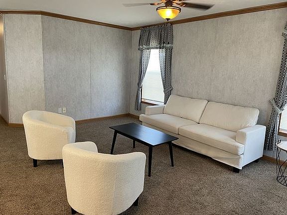 3rd image of 411 Birchwood Dr