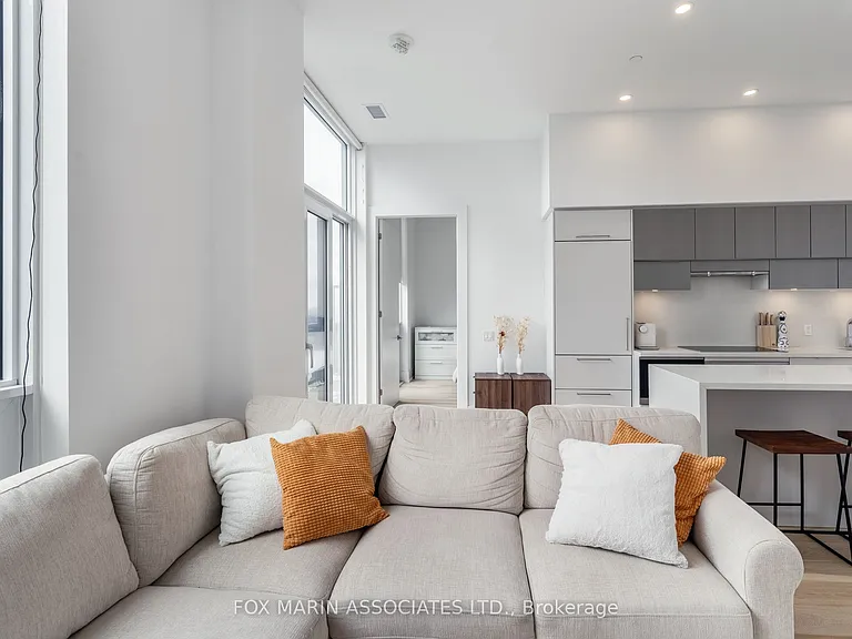 39 Roehampton Ave #4604 — Photo 18