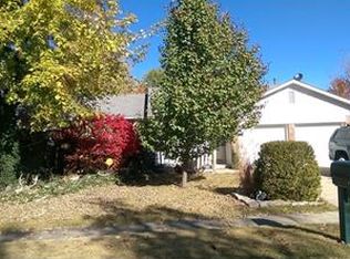 122 Nancy Ln, Greenwood, IN 46142