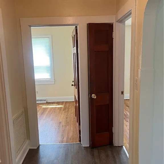 2306 Johnson St — Photo 7