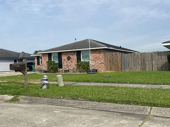 2nd image of 2724 Bayou Boeuf Dr