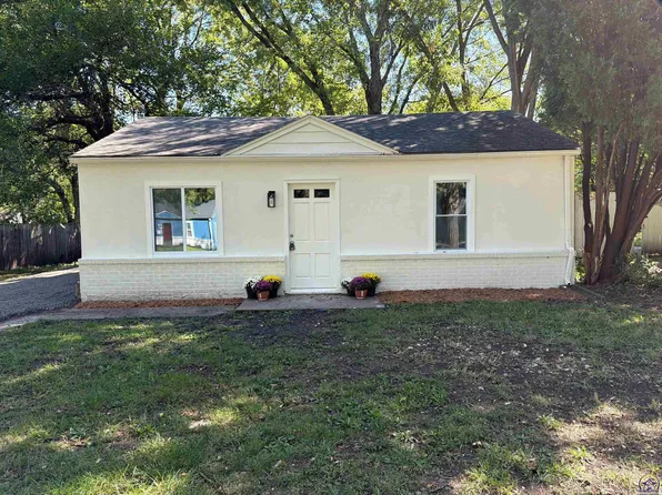 1804 SW Burnett Rd, Topeka, KS 66604