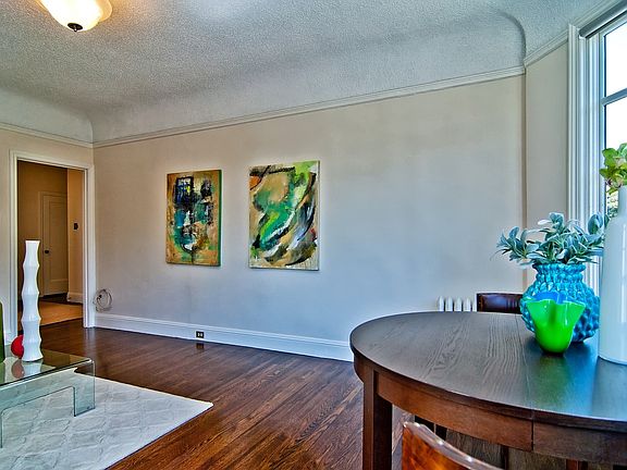 3rd image of 1905 Laguna St APT 105