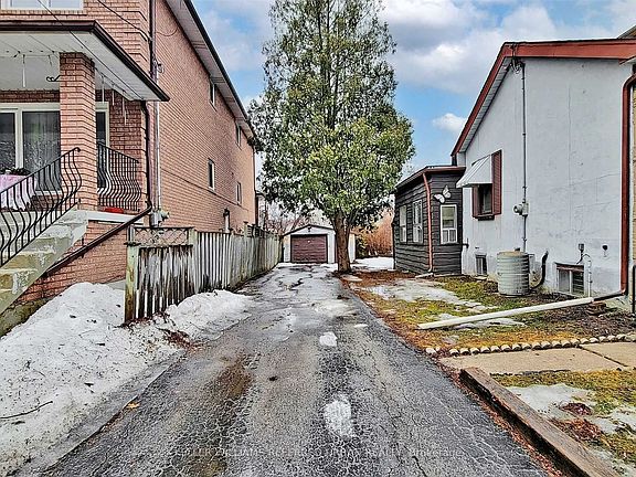 2nd image of 38 Hilldale Rd