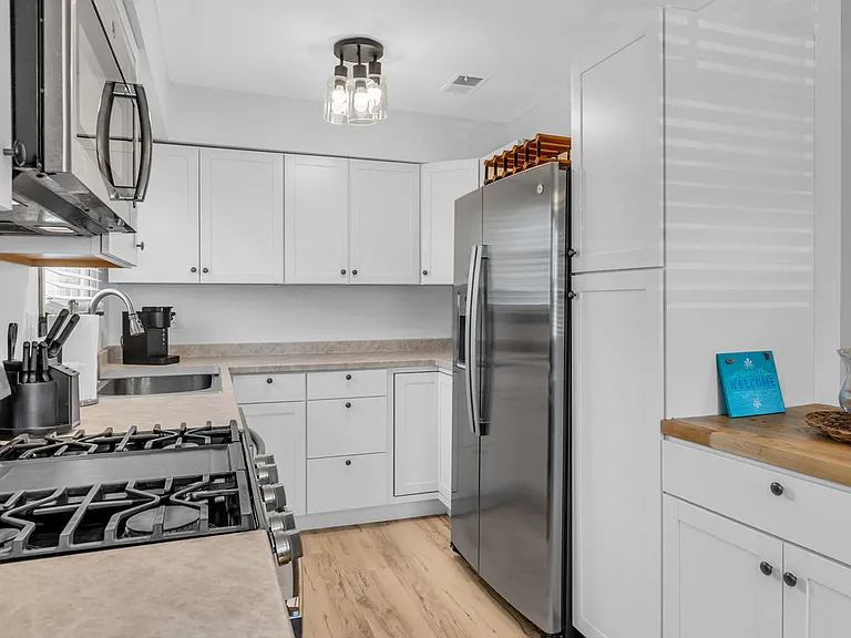 1264 Maplewood Rd #A — Photo 32