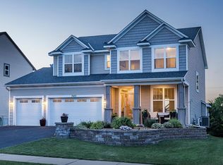 7425 Oak Ridge Trl, Shakopee, MN 55379