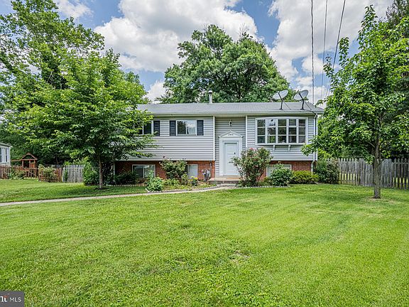 4th image of 13416 Oriental Ct