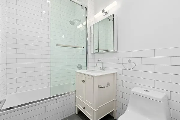 Rented by Maz Group NY | media 4
