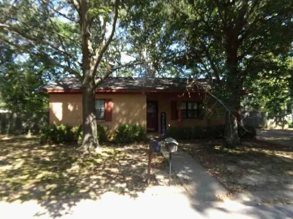 806 Greenclover Ln, Brinkley, AR 72021