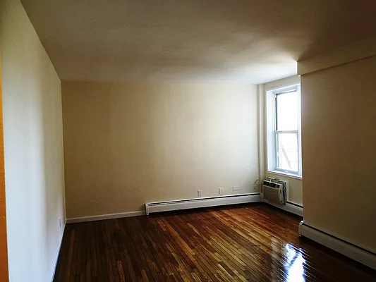 Rented by Prime Realty | media 38