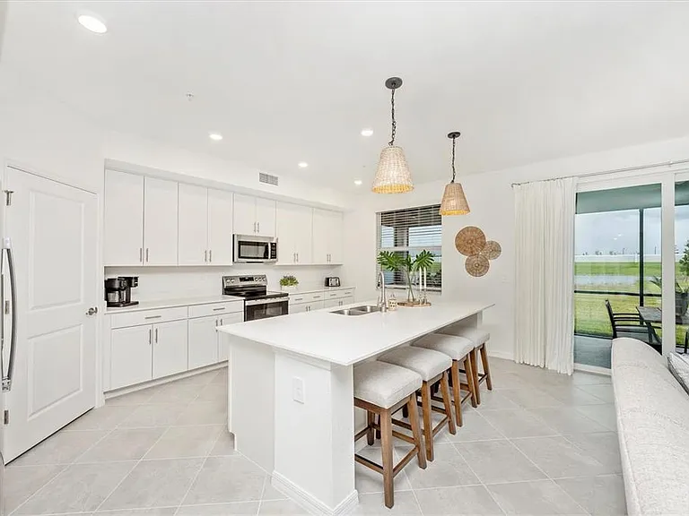 12620 Radiance Ct #101 — Photo 5