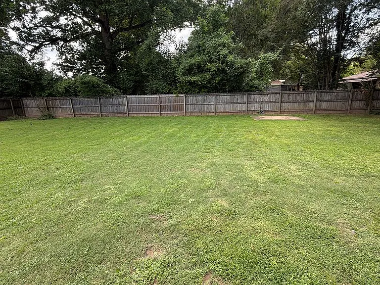 41 Summar Dr — Photo 12