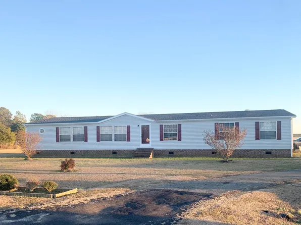 86 Crestview Ln, Newton Grove, NC 28366